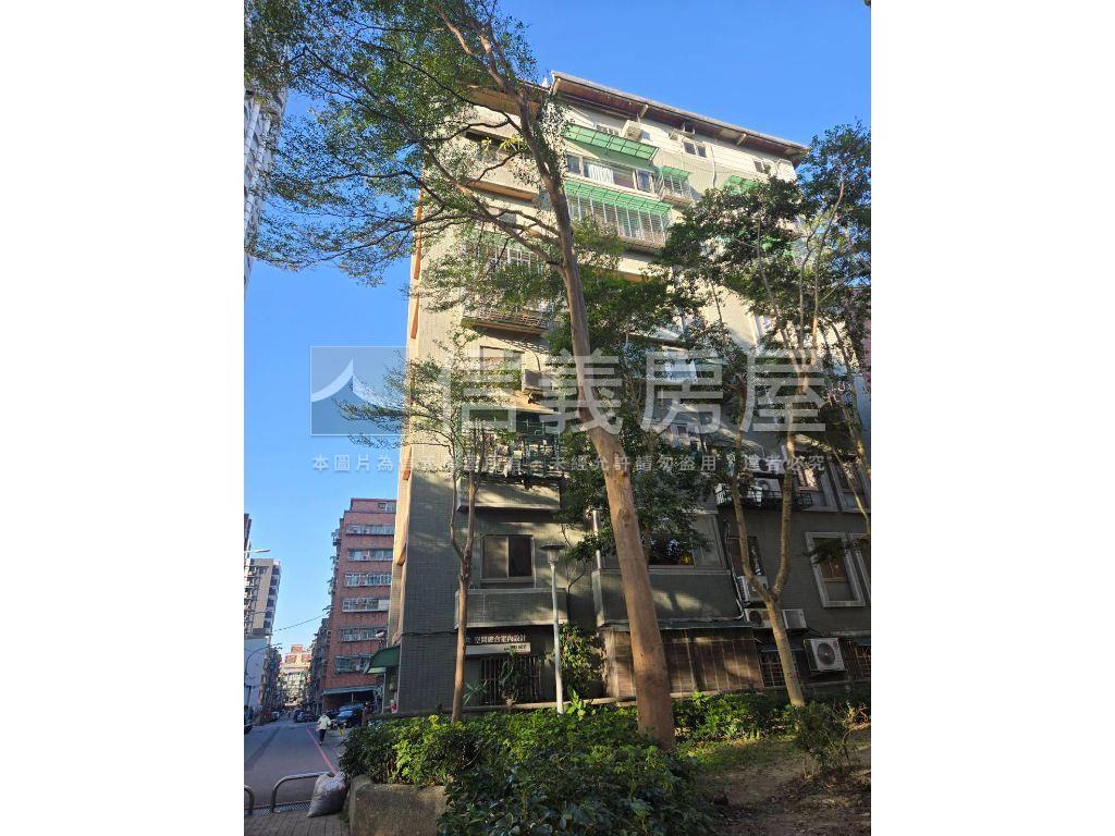 重慶公園旁華廈電梯兩房房屋室內格局與周邊環境