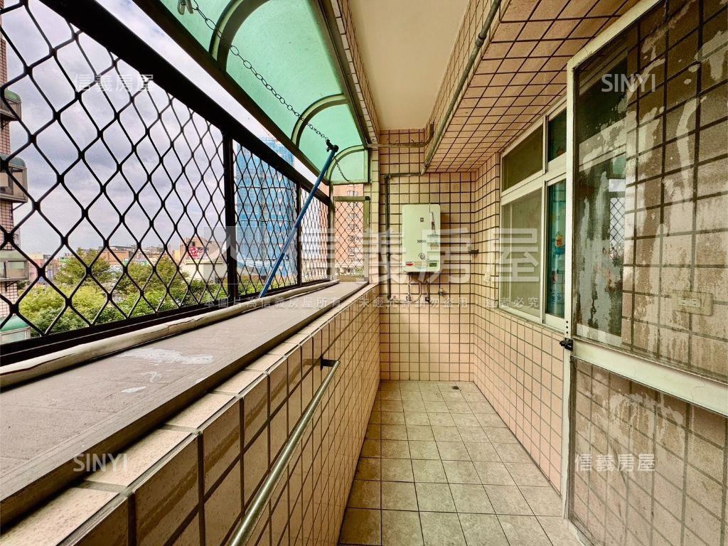 義勇商圈面公園三房車位房屋室內格局與周邊環境