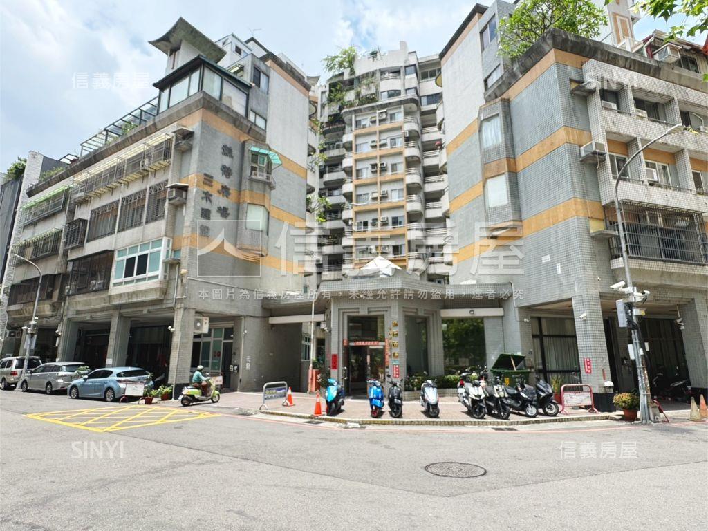 近文心中清捷運大三房房屋室內格局與周邊環境