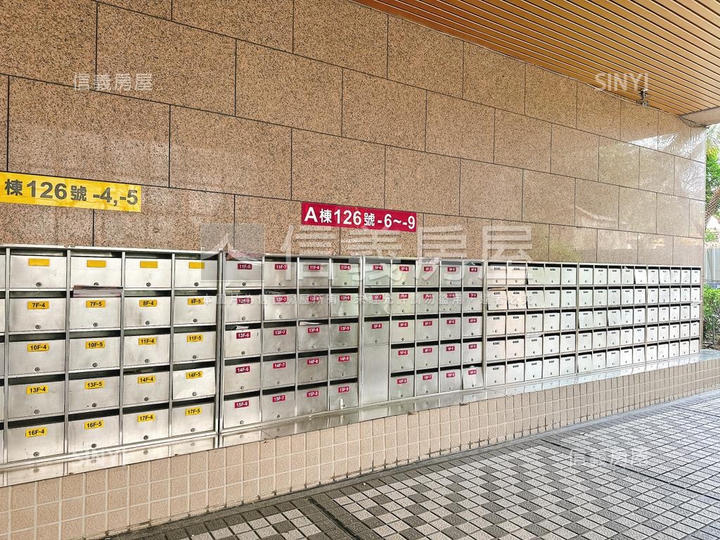 近府中捷運站挑高４米２房屋室內格局與周邊環境