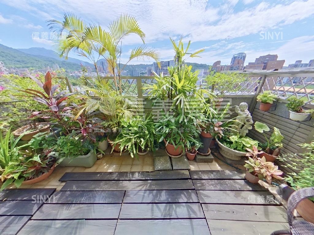 【國寶花園】露臺三房車位房屋室內格局與周邊環境