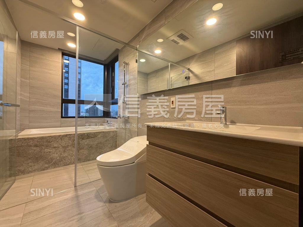 國泰ＭＯＳＴ四房雙車朝南房屋室內格局與周邊環境