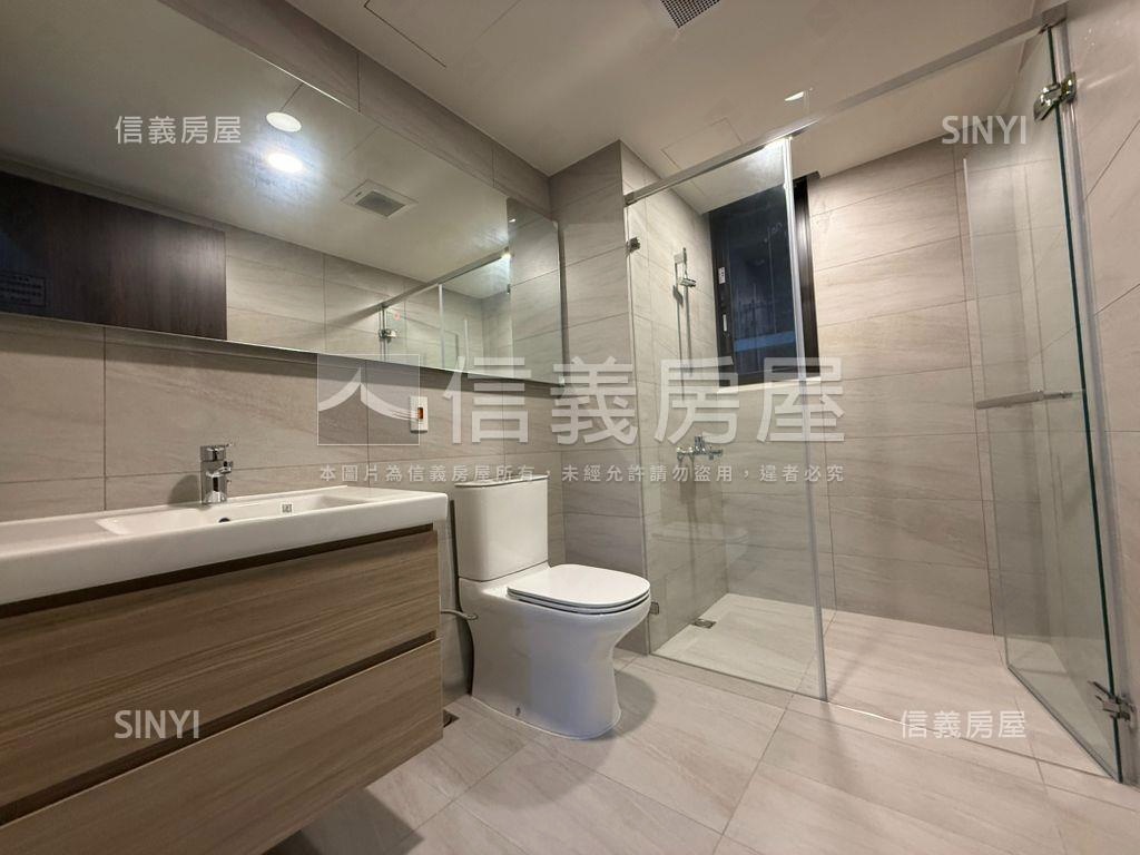 國泰ＭＯＳＴ四房雙車朝南房屋室內格局與周邊環境