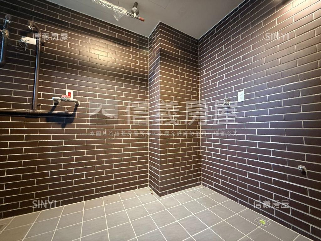 國泰ＭＯＳＴ四房雙車朝南房屋室內格局與周邊環境