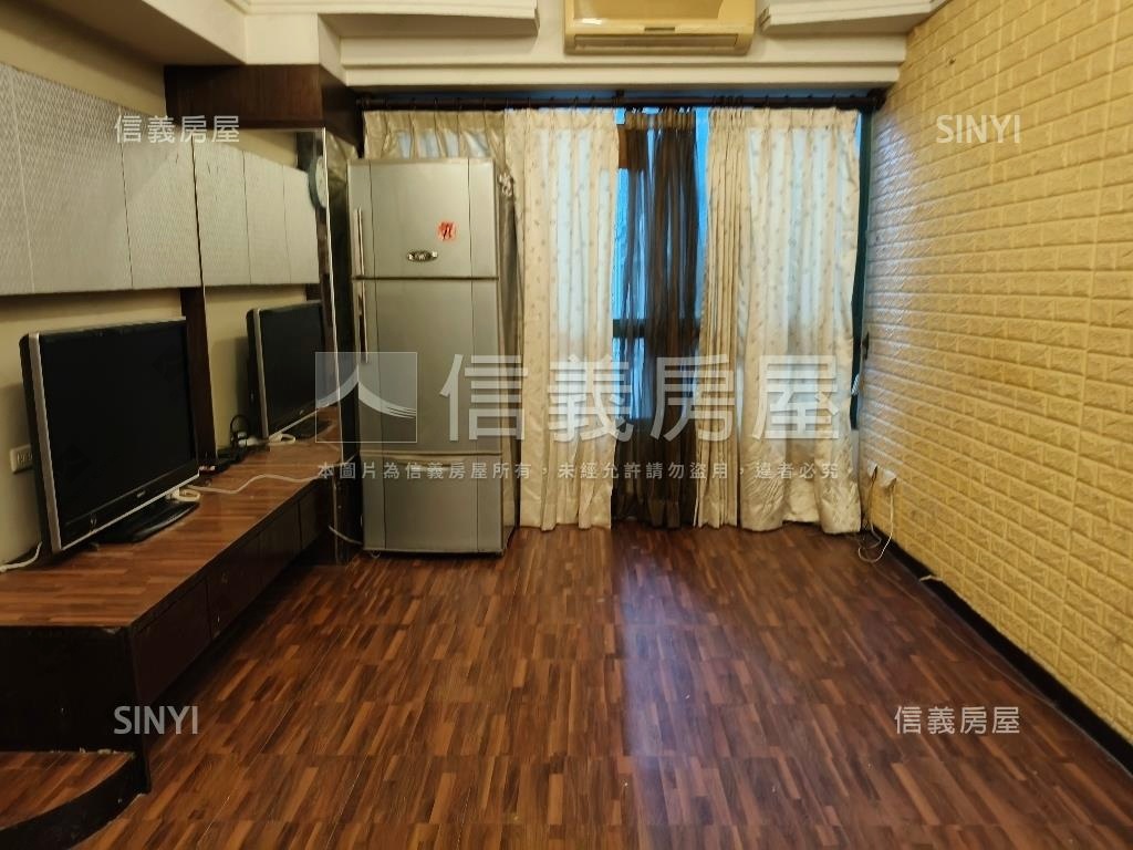 捷運星光燦爛１房附車位房屋室內格局與周邊環境