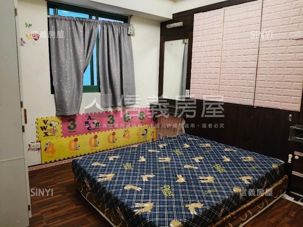 捷運星光燦爛１房附車位房屋室內格局與周邊環境