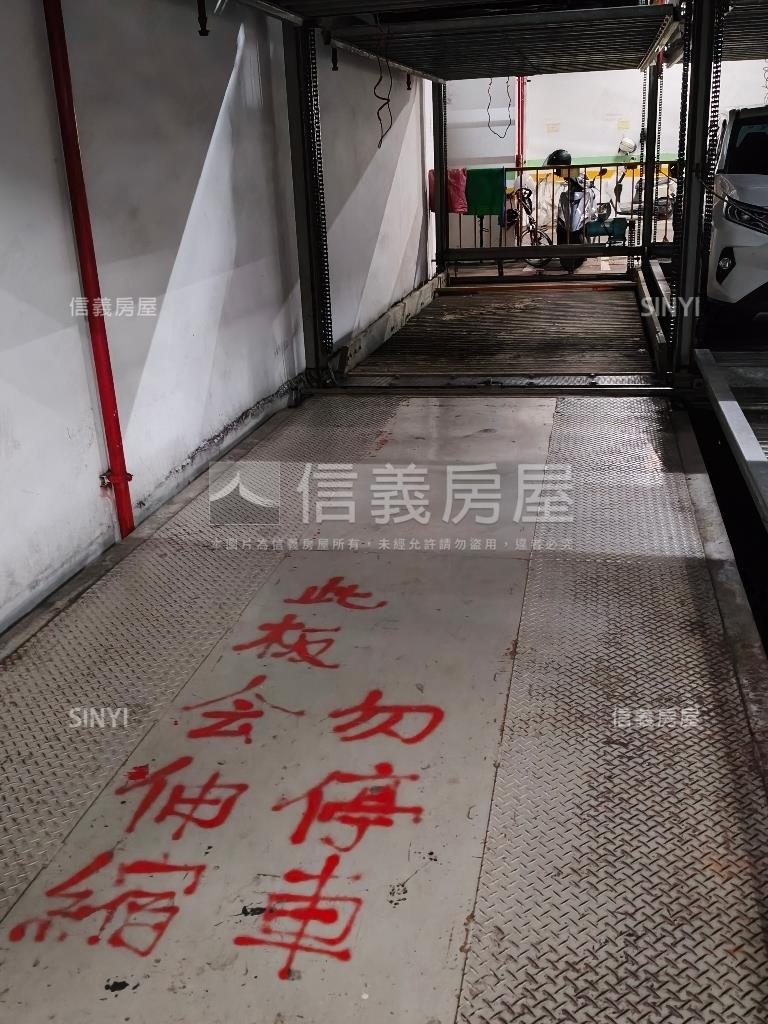 捷運星光燦爛１房附車位房屋室內格局與周邊環境