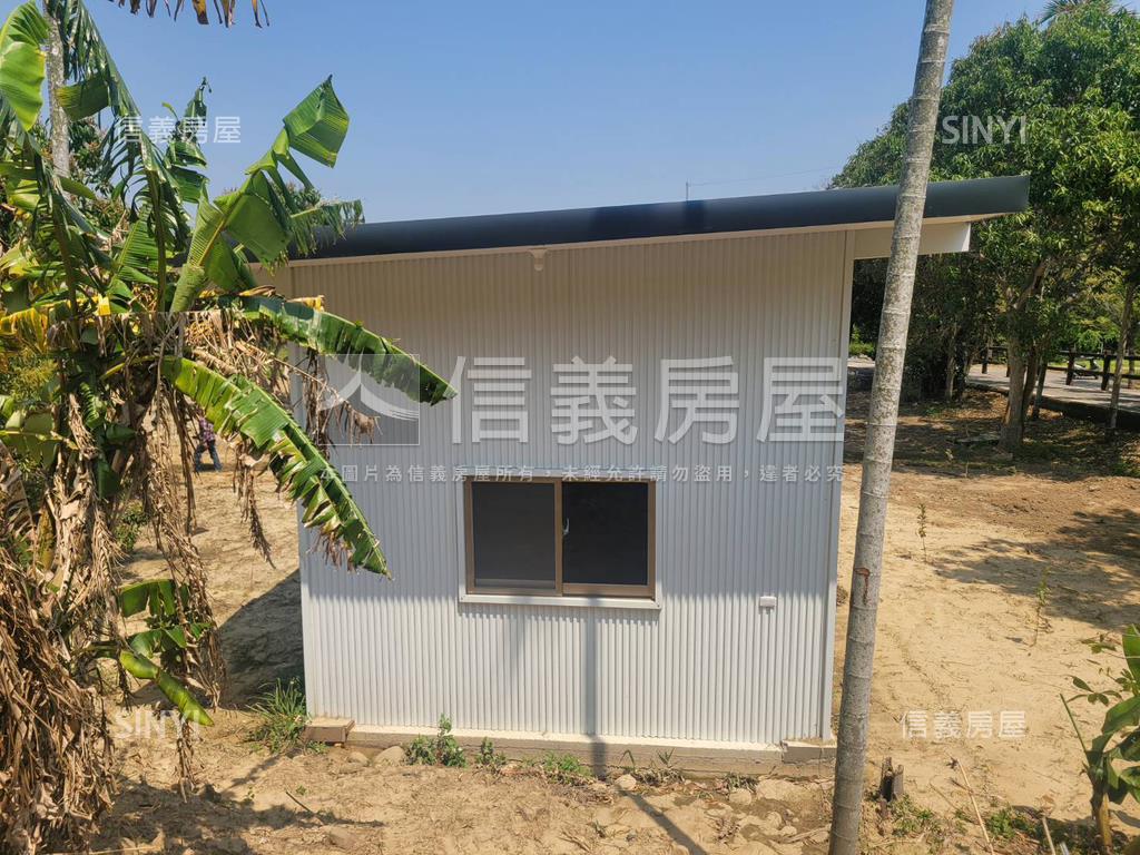 近苗粟功維敘鄰路土地２房屋室內格局與周邊環境