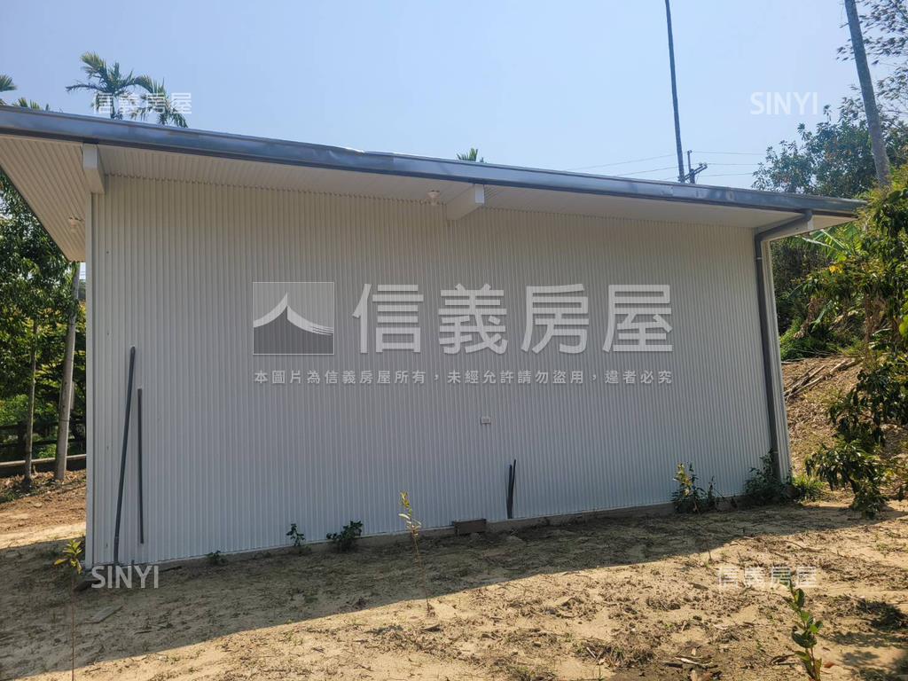 近苗粟功維敘鄰路土地２房屋室內格局與周邊環境