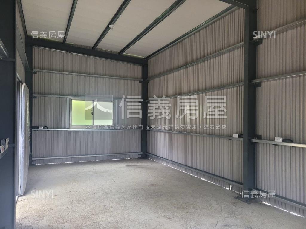 近苗粟功維敘鄰路土地２房屋室內格局與周邊環境