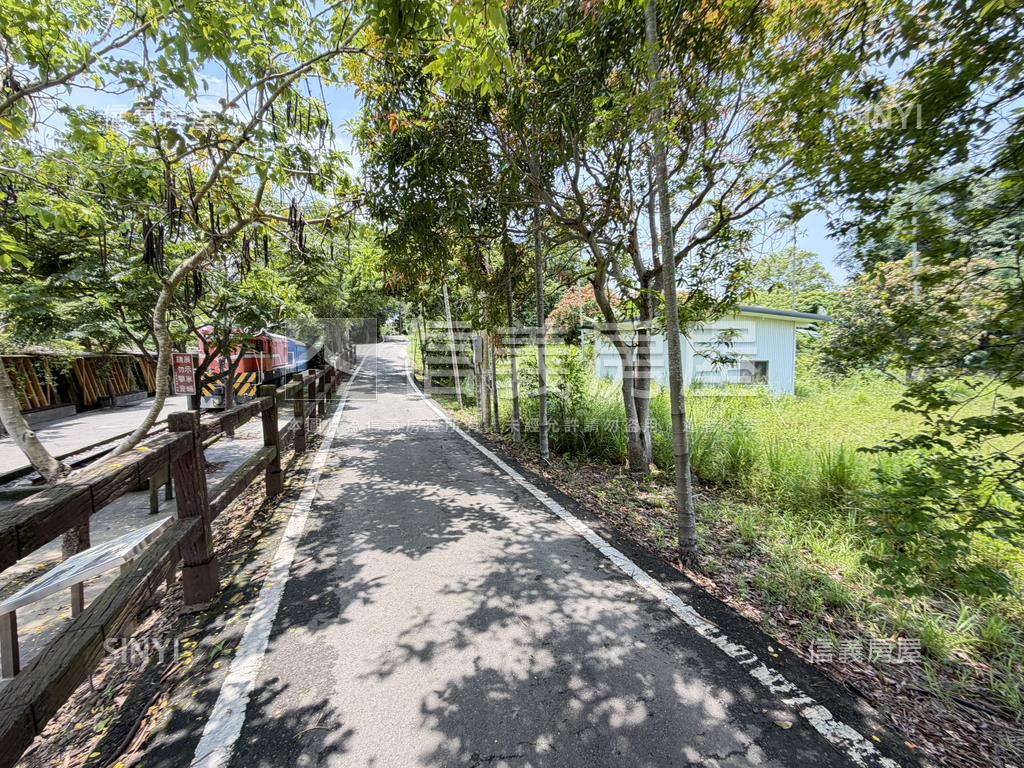 近苗粟功維敘鄰路土地２房屋室內格局與周邊環境