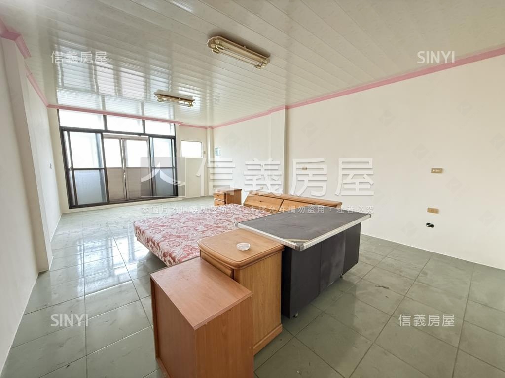 伸港臨路黃金店住房屋室內格局與周邊環境