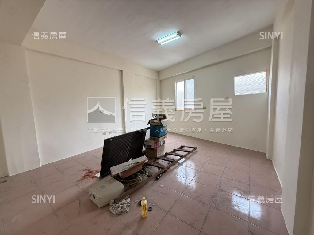 伸港臨路黃金店住房屋室內格局與周邊環境