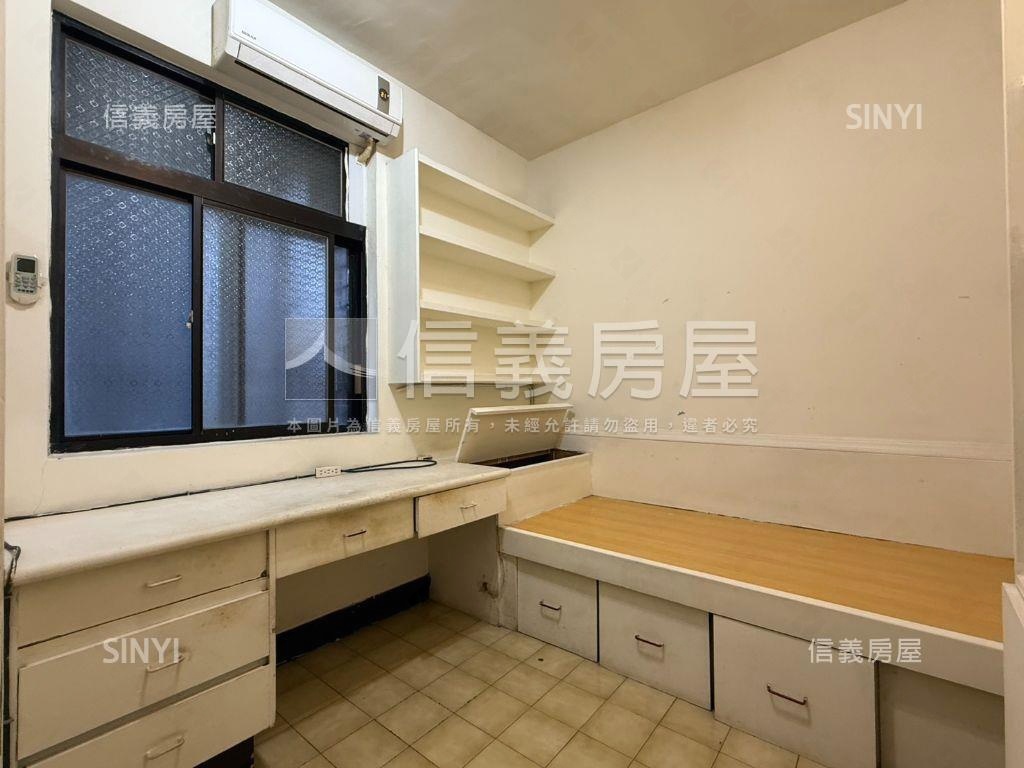 秀朗貳樓美寓房屋室內格局與周邊環境