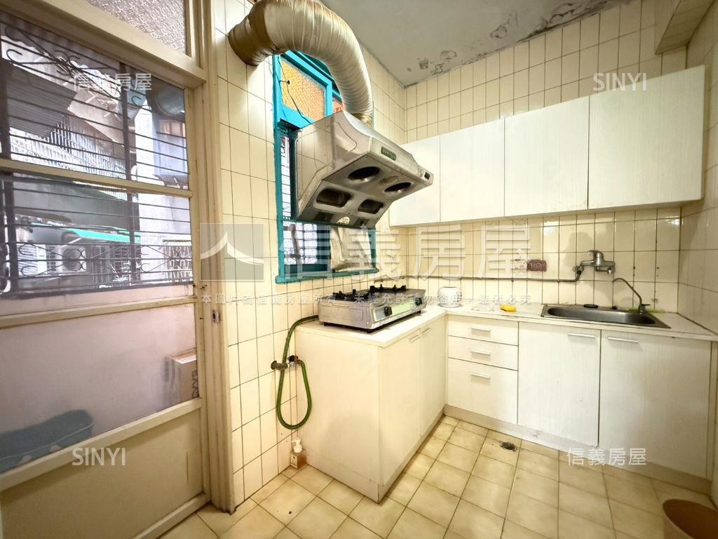 秀朗貳樓美寓房屋室內格局與周邊環境