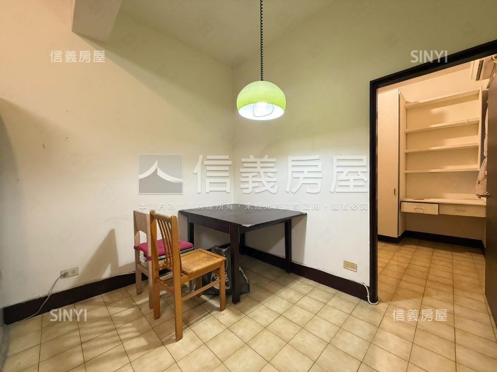 秀朗貳樓美寓房屋室內格局與周邊環境