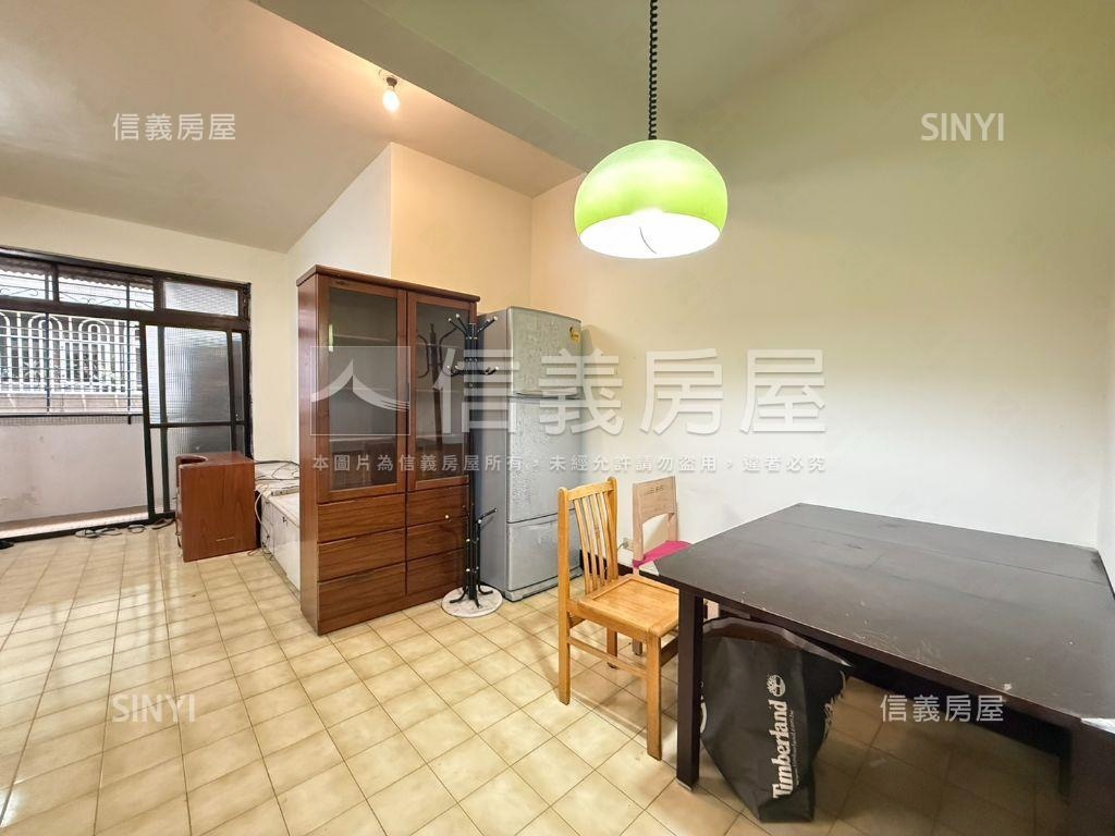 秀朗貳樓美寓房屋室內格局與周邊環境