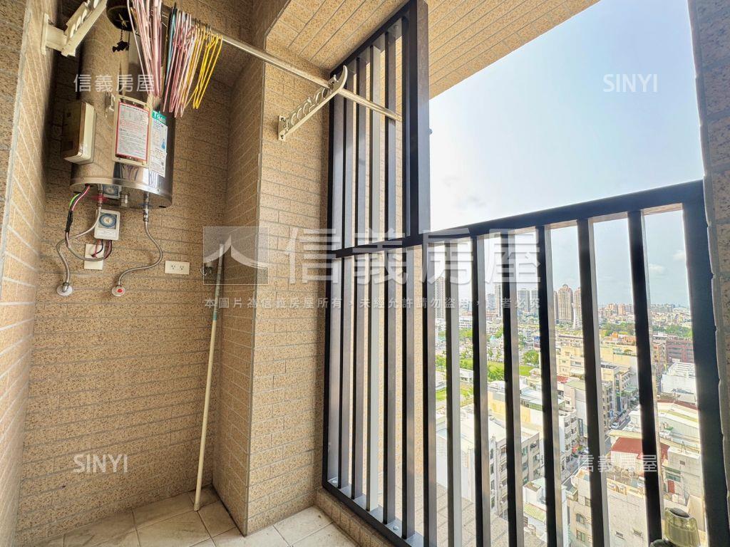 鑫左岸｜市政河景兩房含車房屋室內格局與周邊環境