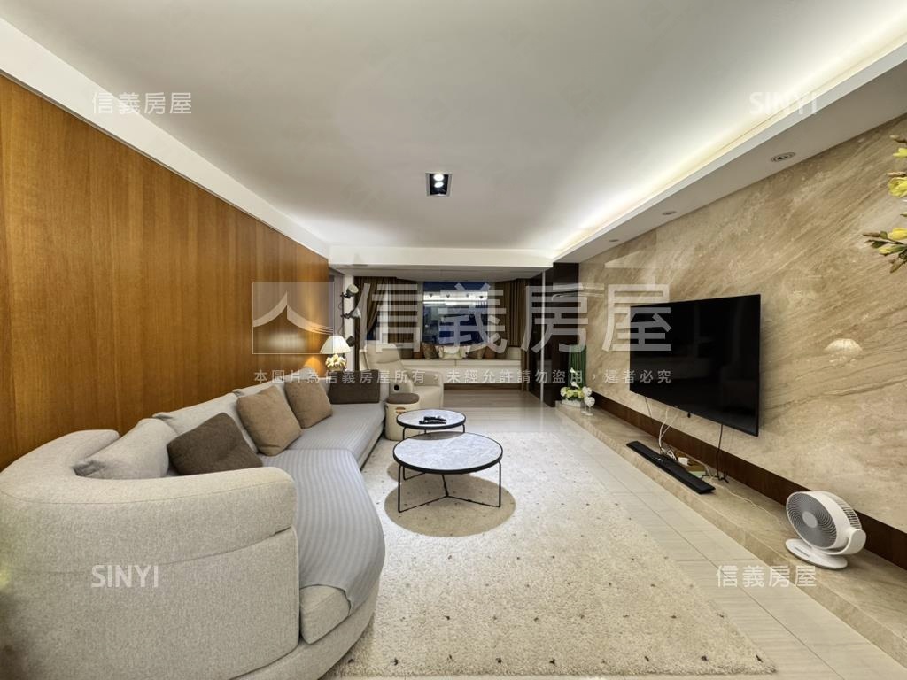 【白金漢宮】精裝三房華廈房屋室內格局與周邊環境