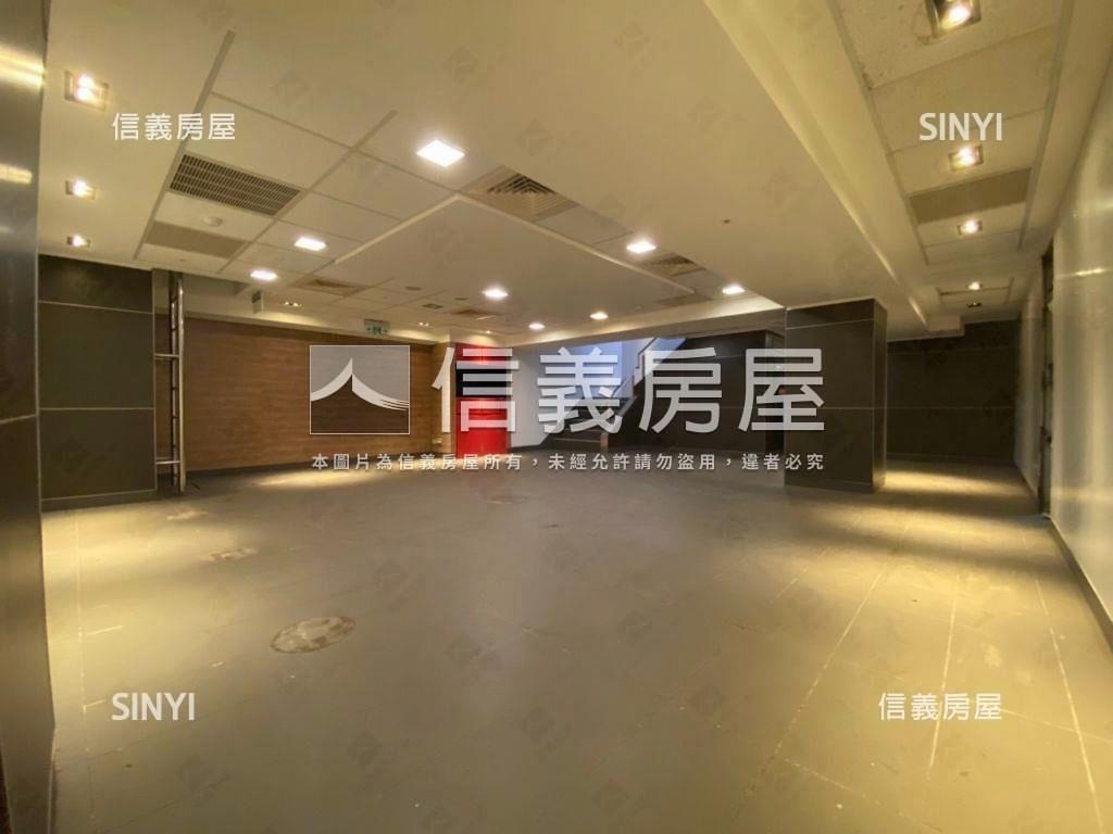 北藝中心對面★三角窗店面房屋室內格局與周邊環境