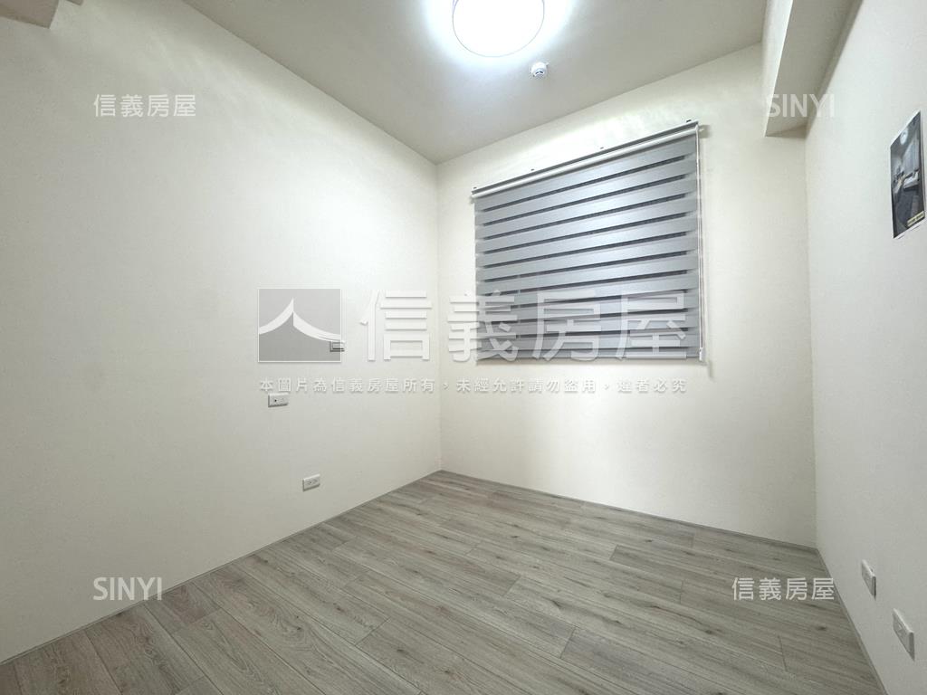 近巨城三民４３３美三房房屋室內格局與周邊環境