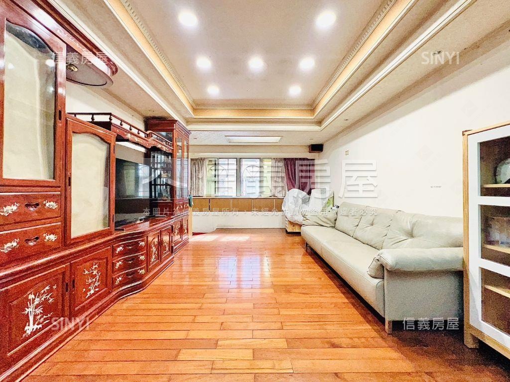 建安邊間公寓四樓房屋室內格局與周邊環境