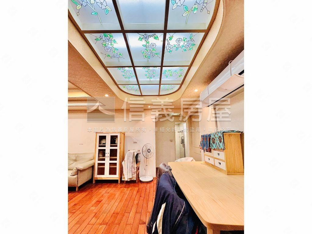 建安邊間公寓四樓房屋室內格局與周邊環境