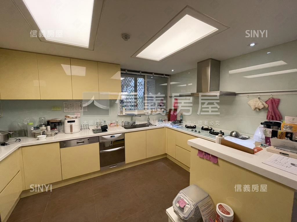 天母大廈管理傳家五房大戶房屋室內格局與周邊環境