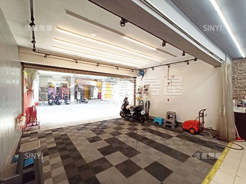 錢進民享街住店房屋室內格局與周邊環境