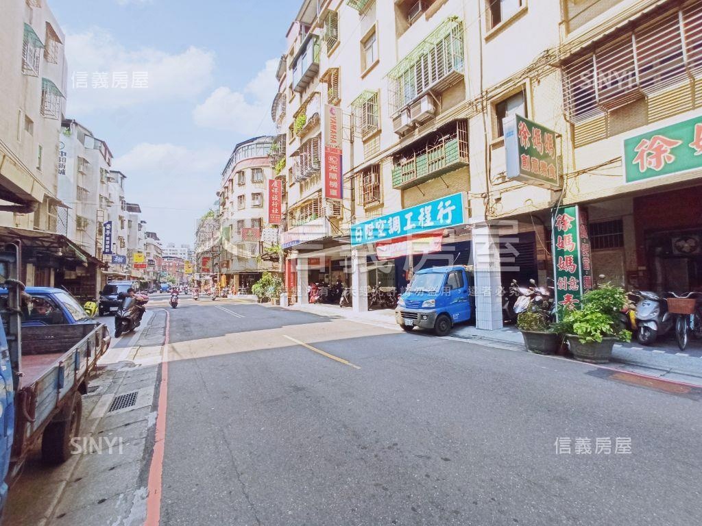 錢進民享街住店房屋室內格局與周邊環境