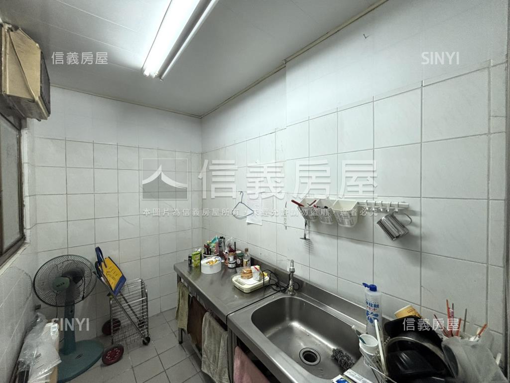 黃金台北大城店面房屋室內格局與周邊環境