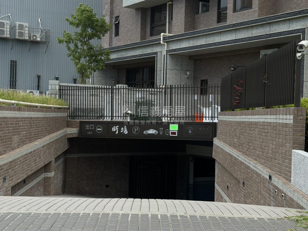萬眾矚目全新三房加車位房屋室內格局與周邊環境