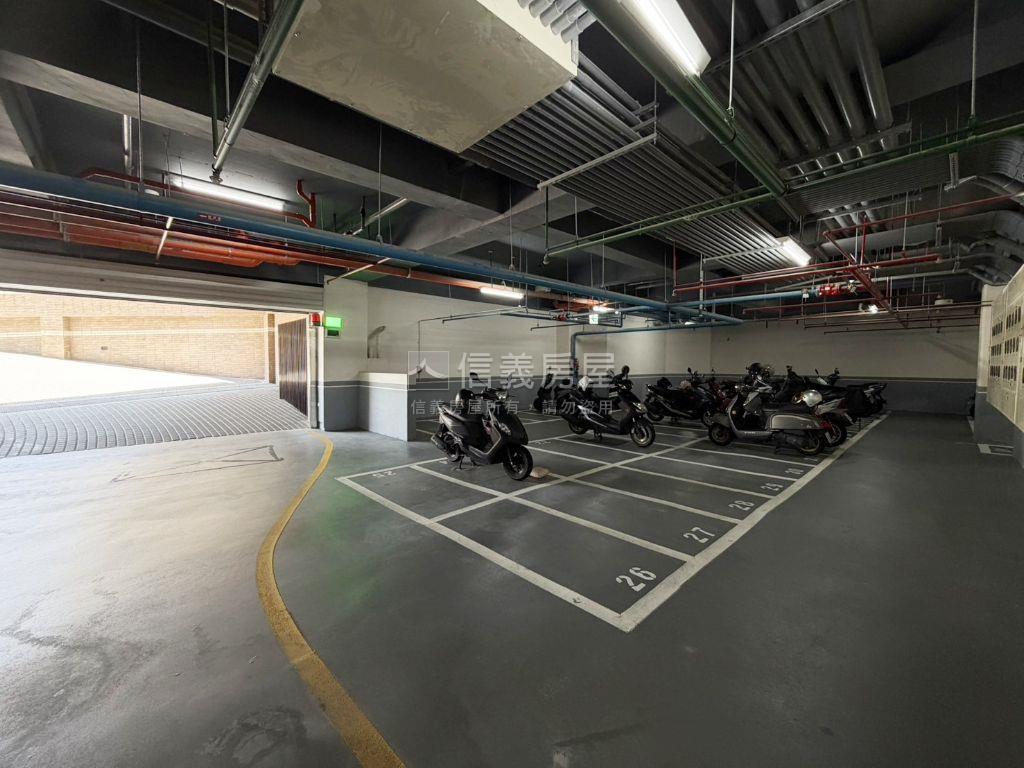 萬眾矚目全新三房加車位房屋室內格局與周邊環境