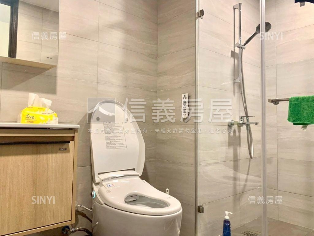 美術白天鵝Ｄ棟兩房平車房屋室內格局與周邊環境