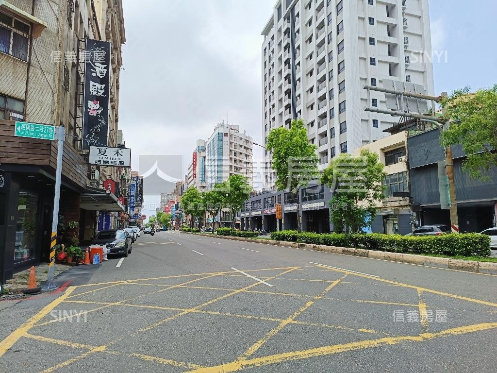 專任經國最愛底總價高樓戶房屋室內格局與周邊環境