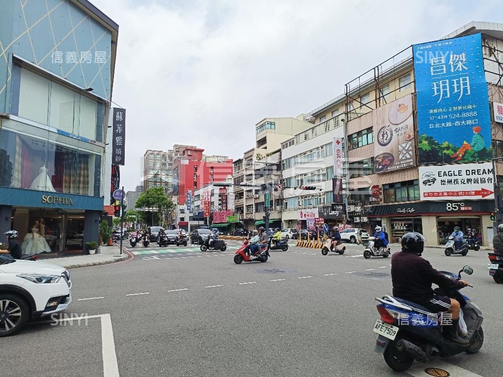 專任經國最愛底總價高樓戶房屋室內格局與周邊環境
