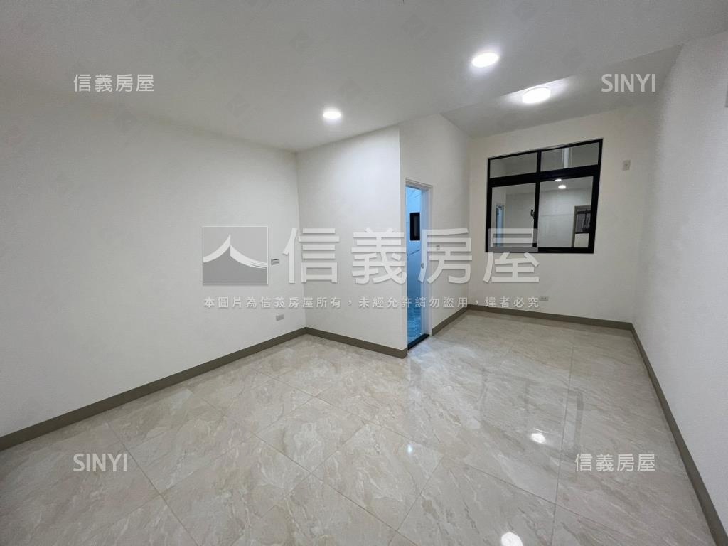 三多商圈正路騎樓漂亮透店房屋室內格局與周邊環境