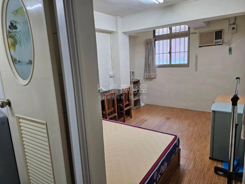 一中街收租四套房屋室內格局與周邊環境