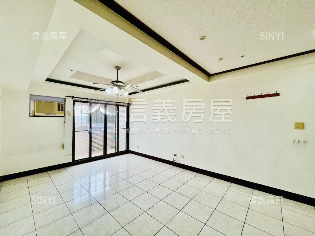 左營鬧中取靜高樓四房平移房屋室內格局與周邊環境