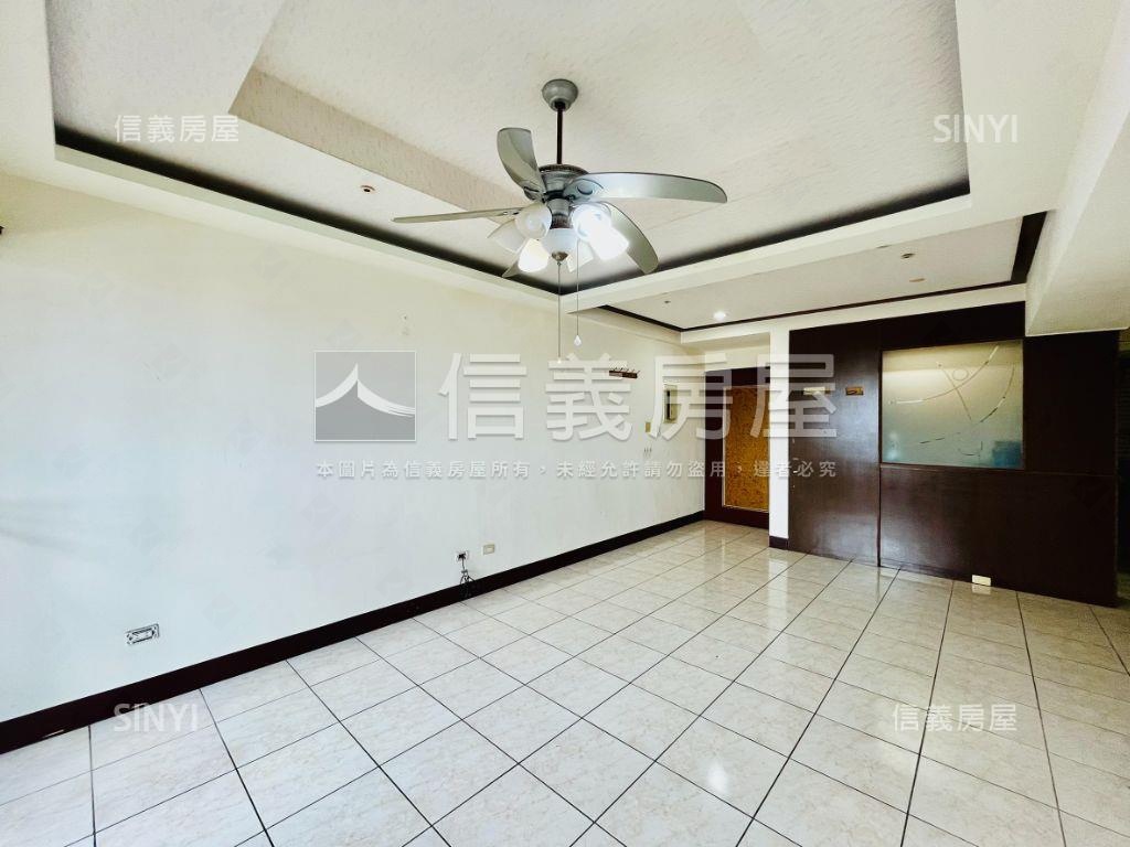 左營鬧中取靜高樓四房平移房屋室內格局與周邊環境