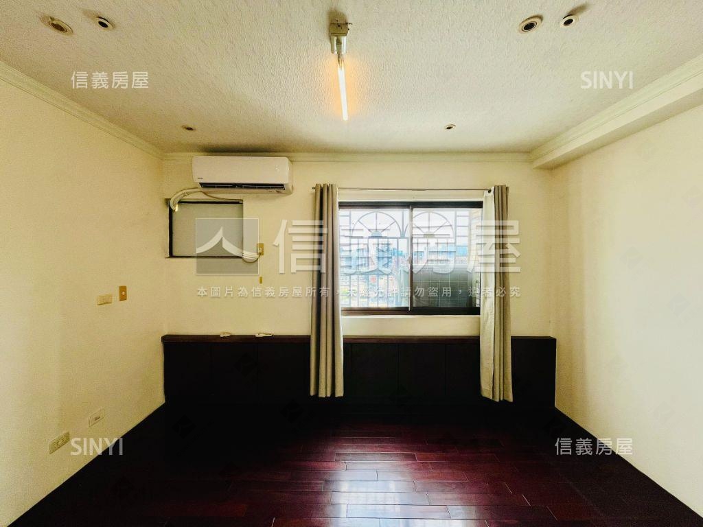 左營鬧中取靜高樓四房平移房屋室內格局與周邊環境