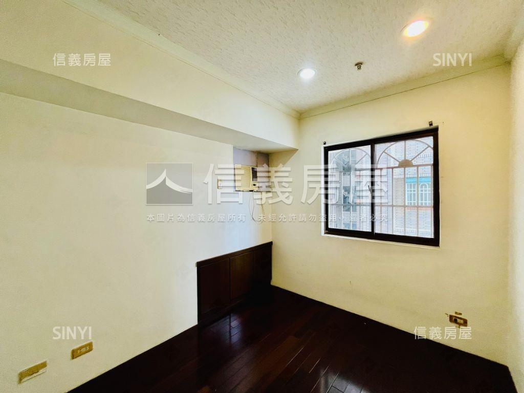 左營鬧中取靜高樓四房平移房屋室內格局與周邊環境