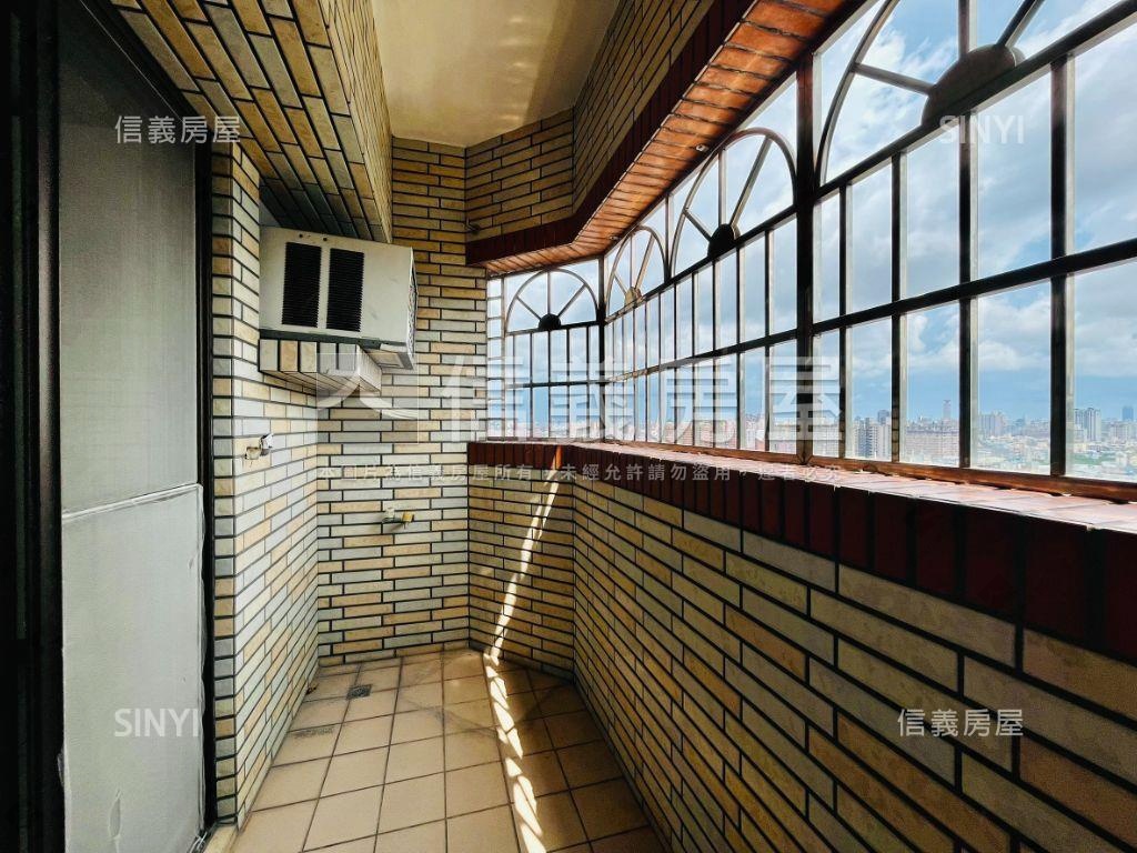 左營鬧中取靜高樓四房平移房屋室內格局與周邊環境