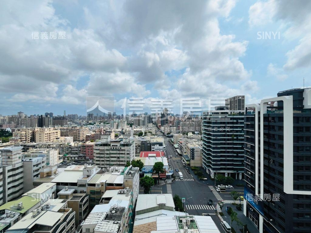 左營鬧中取靜高樓四房平移房屋室內格局與周邊環境