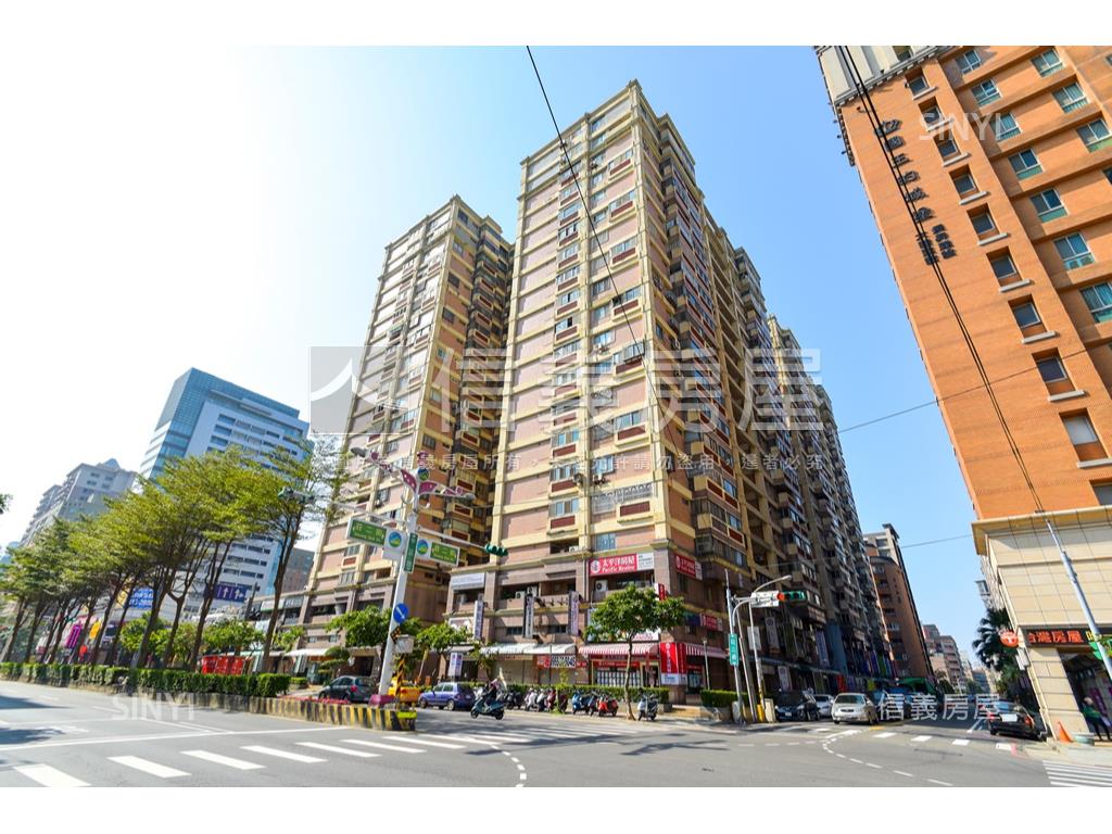 超級中正綠園邸四房車位房屋室內格局與周邊環境