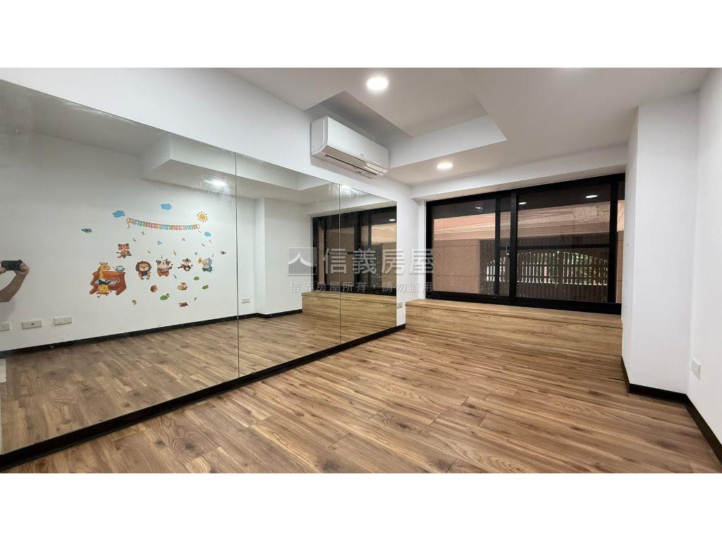 菁英薈ＩＩ店面Ａ房屋室內格局與周邊環境