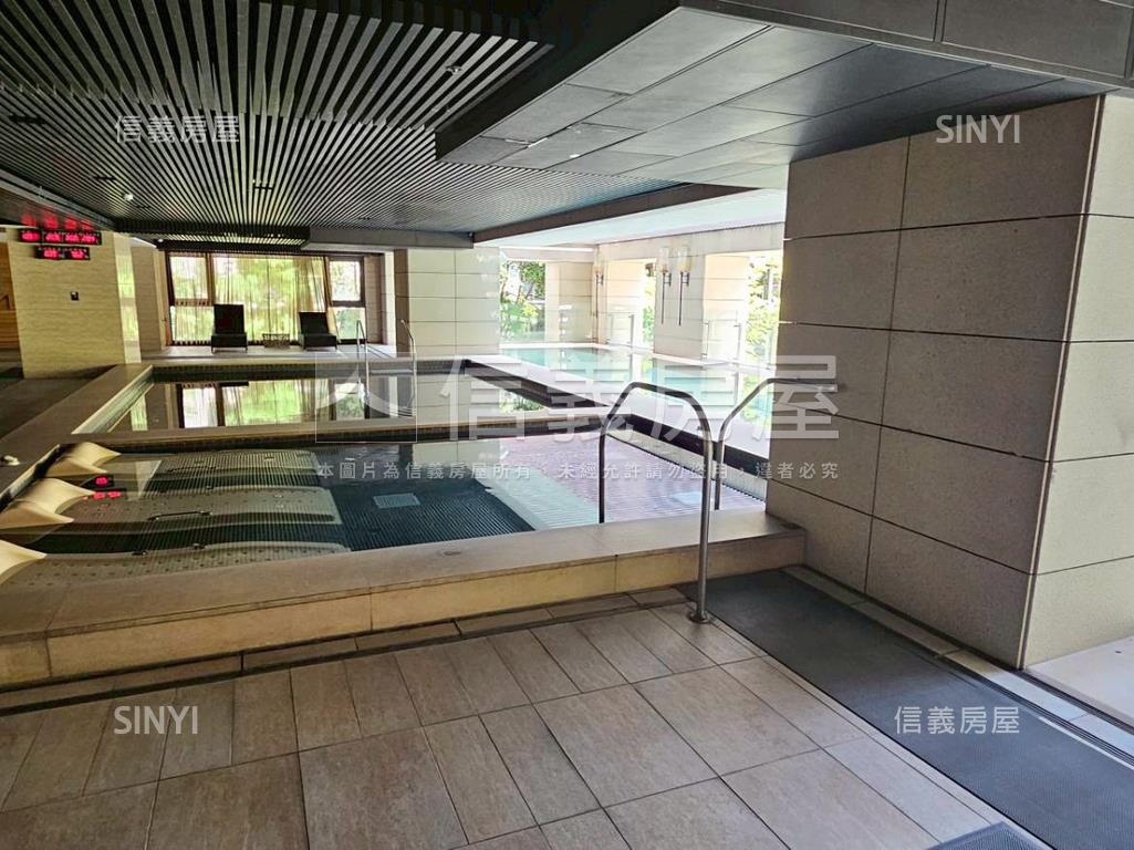八期御南苑四房雙平車房屋室內格局與周邊環境