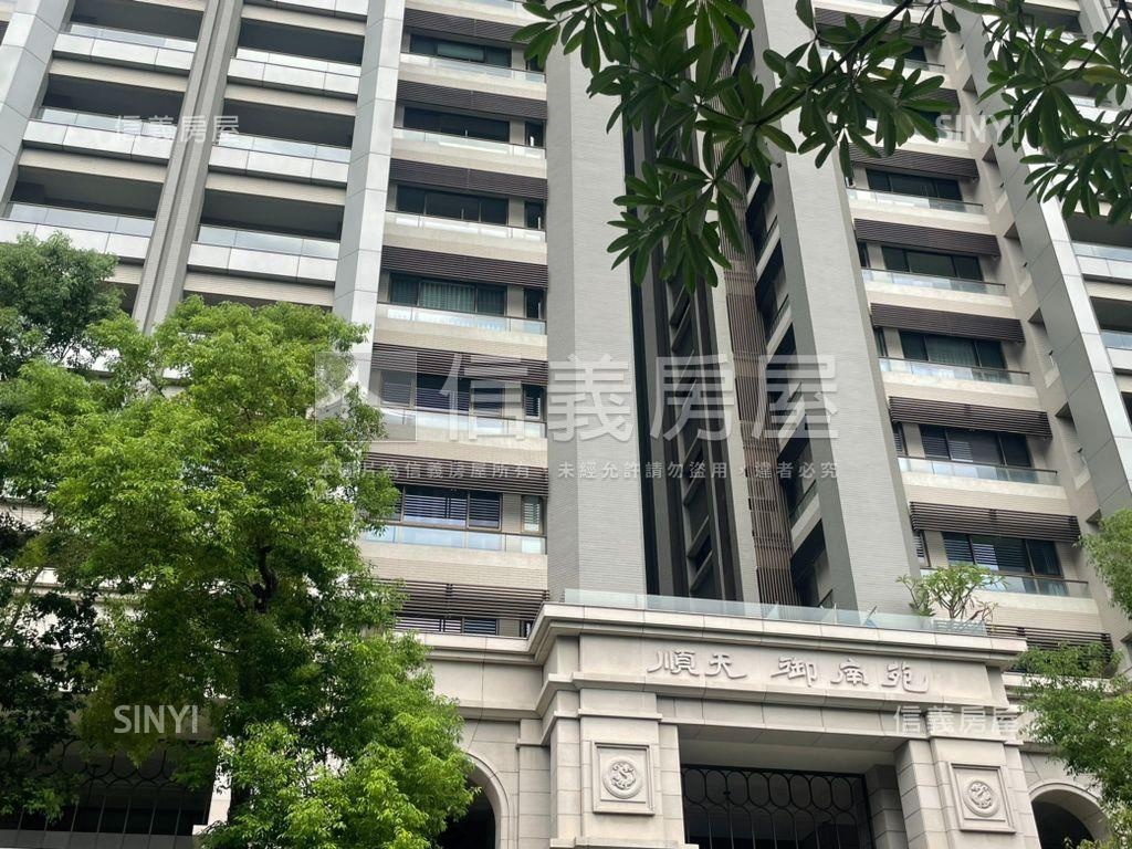 八期御南苑四房雙平車房屋室內格局與周邊環境