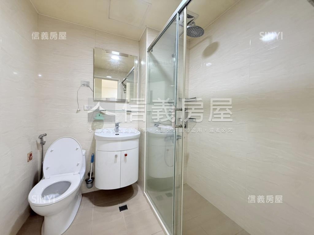 稀有美屋公寓二樓附車位房屋室內格局與周邊環境