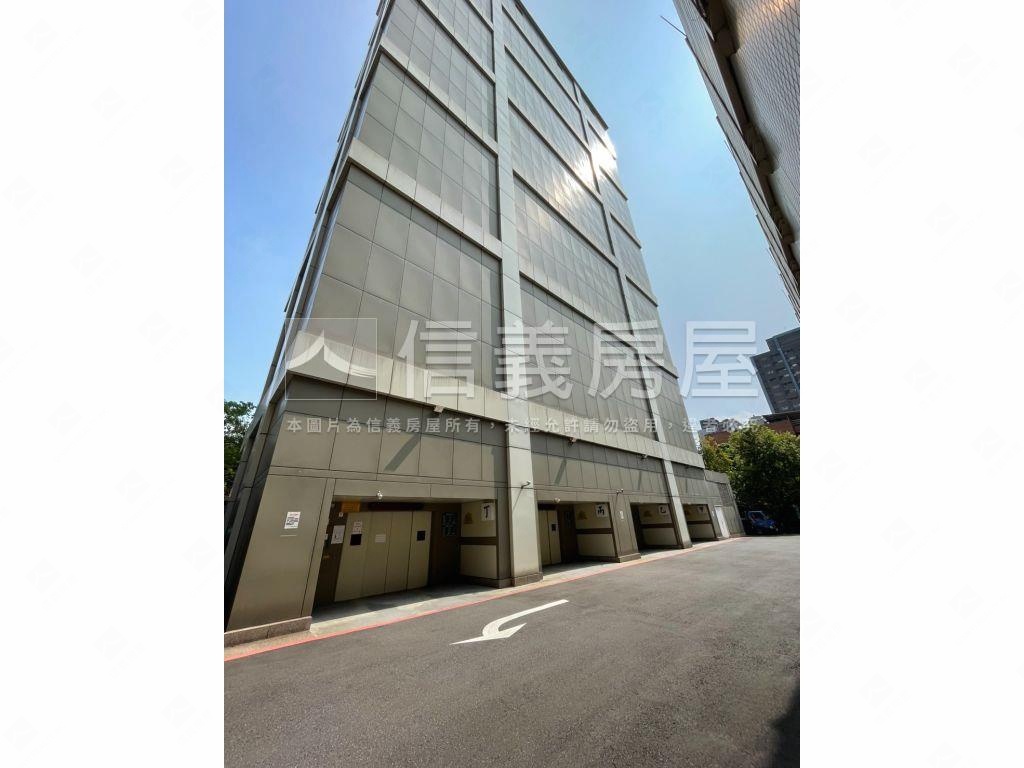【南方之星】機械車位房屋室內格局與周邊環境